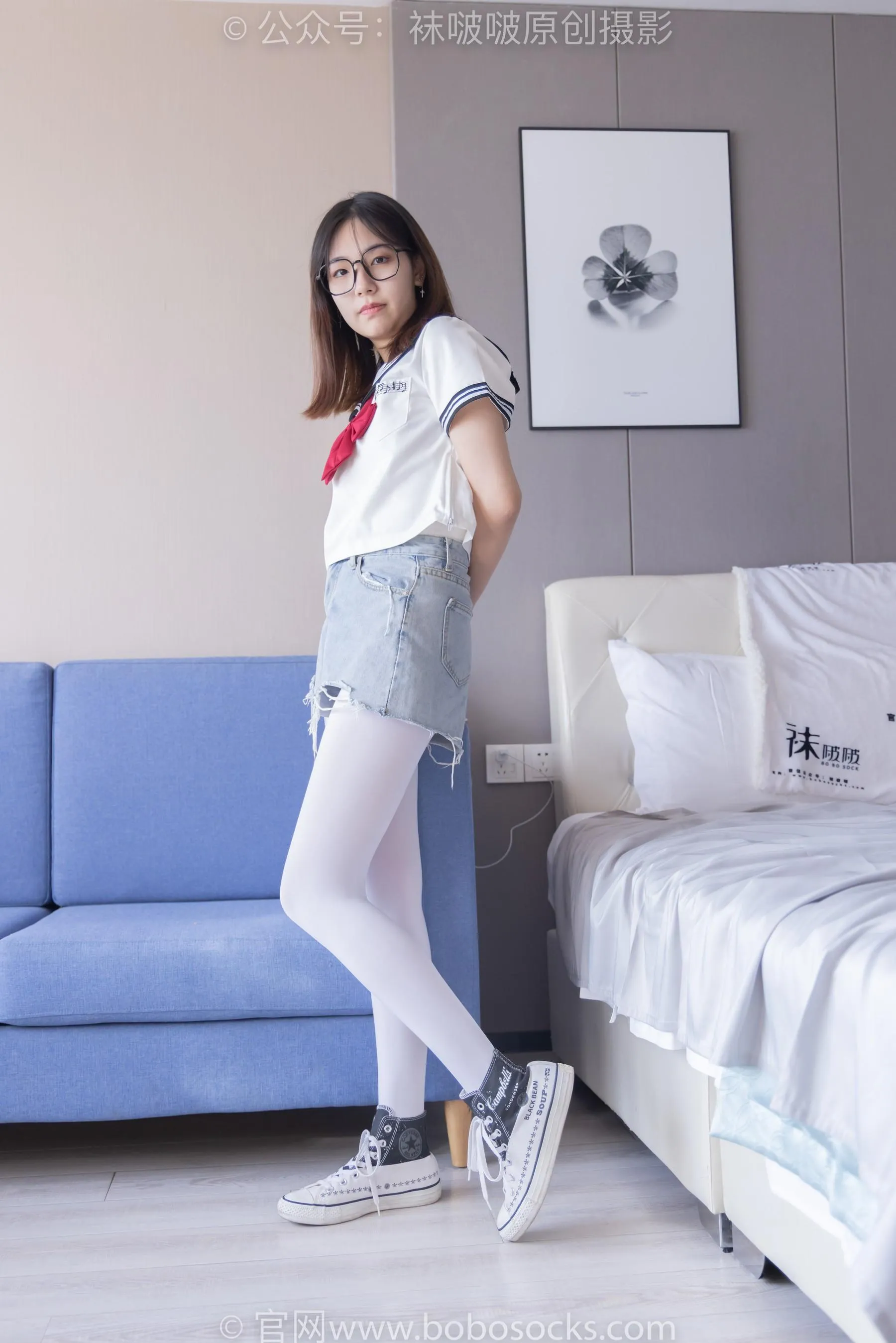[BoBoSocks袜啵啵]NO.215 小甜豆-三双帆布鞋板鞋、厚白丝、黑丝 [90P]插图1